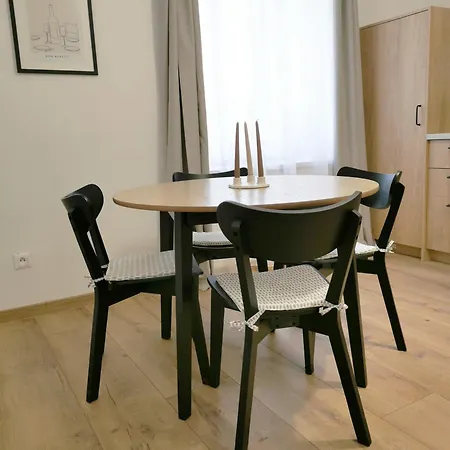 Feel Like In The Center